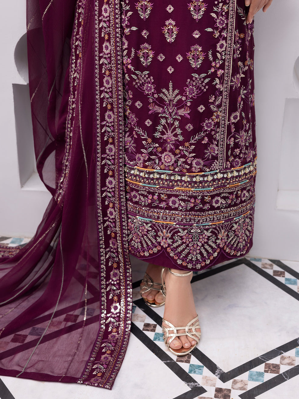 Buy Gulaal Maeri Luxury Chiffion '26 | Etincelle . choose good quality brands like Maria b zainab Chottani, Hussain Rehar etc... Various Pakistani branded dresses summer fabric, elegant design, perfect for casual & formal wear also shop eid collections from khaslibaas .delivery available in UK, USA, Canada, UAE, Dubai and other countries... 