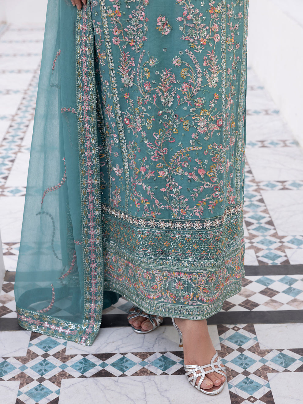 Buy Gulaal Maeri Luxury Chiffion '26 | Desir. choose good quality brands like Maria b zainab Chottani, Hussain Rehar etc... Various Pakistani branded dresses summer fabric, elegant design, perfect for casual & formal wear also shop eid collections from khaslibaas .delivery available in UK, USA, Canada, UAE, Dubai and other countries... 