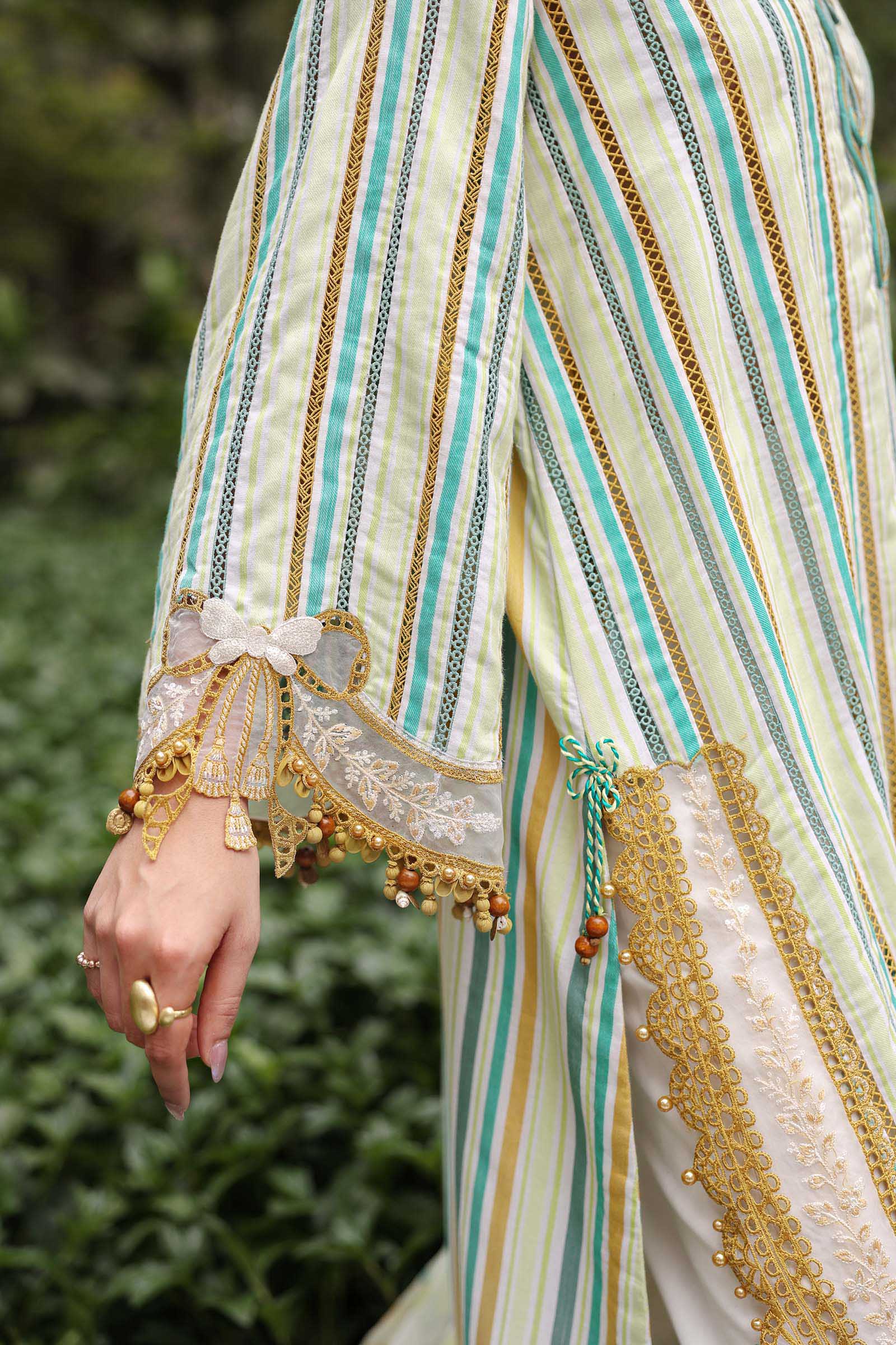 Buy from khaslibaas mariab premium 3 piece unstitched embroidered lawn suit for women (MPT-3002-B).choose good quality brands like Maria b Sobia Nazir Various Pakistani branded dresses summer fabric, elegant design, perfect for casual & formal wear.delivery available in UK, USA, Canada, UAE, Dubai and other countries... 