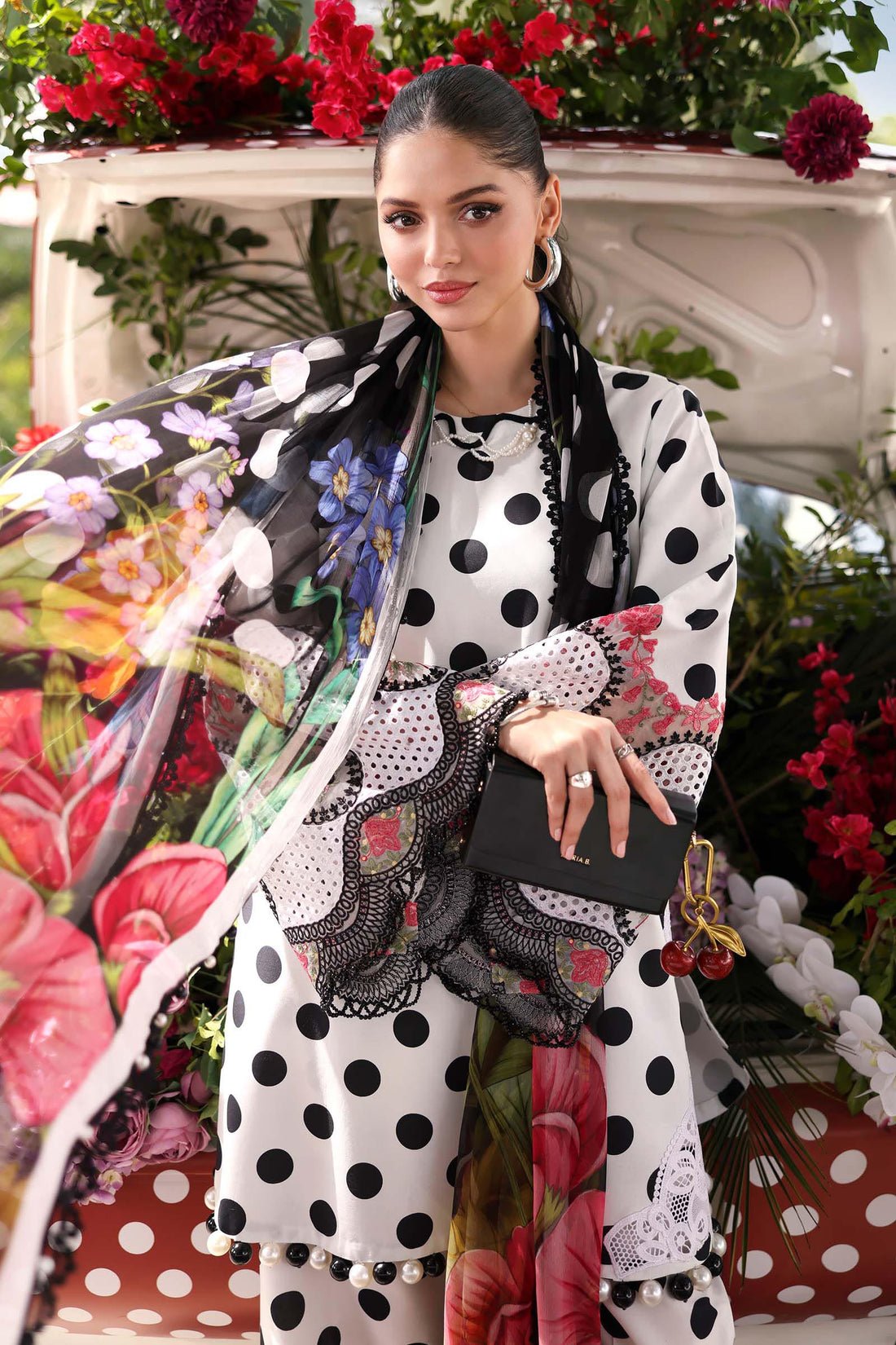 Buy from khaslibaas mariab premium 3 piece unstitched embroidered lawn suit for women (MPT-3008-A).choose good quality brands like Maria b Sobia Nazir Various Pakistani branded dresses summer fabric, elegant design, perfect for casual & formal wear.delivery available in UK, USA, Canada, UAE, Dubai and other countries.... 