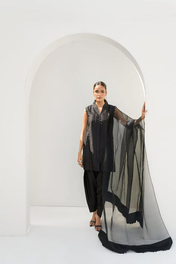 Shop pure shesha silk suits with Khari shalwar from khaslibaas with great quality and style with your favourite colour delivery available in UK USA Dubai Australia and other countries. 