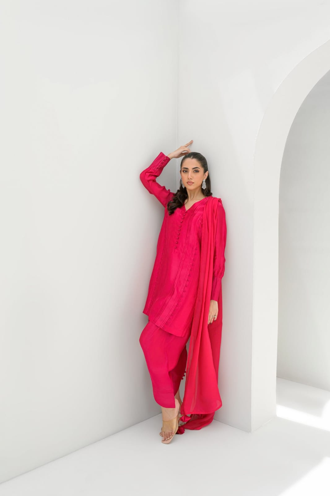 Shop pure shesha silk suits with Khari shalwar from khaslibaas with great quality and style with your favourite colour delivery available in UK USA Dubai Australia and other countries. 