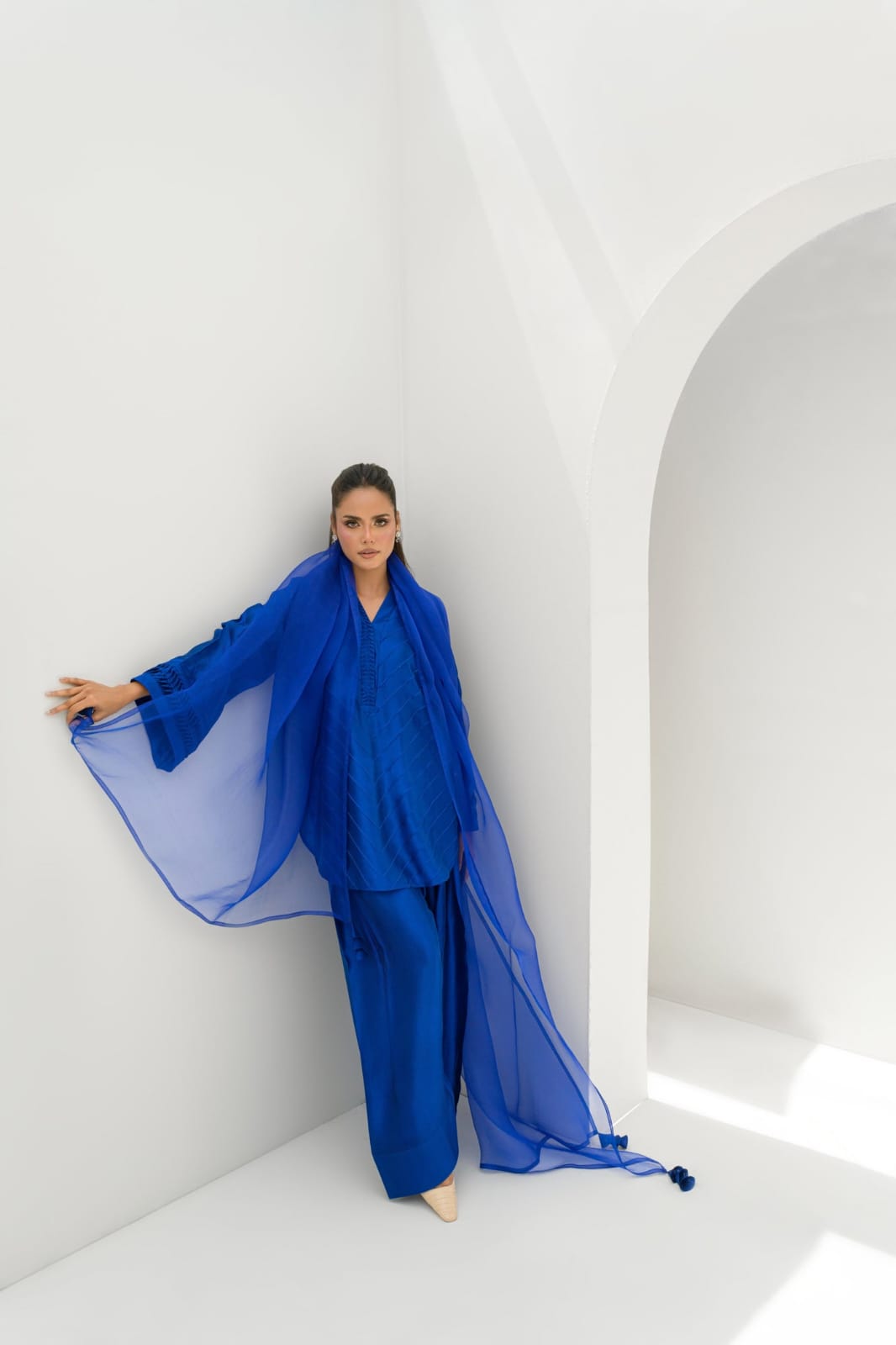 Shop pure shesha silk suits with farshi shalwar from khaslibaas with great quality and style with your favourite colour delivery available in UK USA Dubai Australia and other countries. 