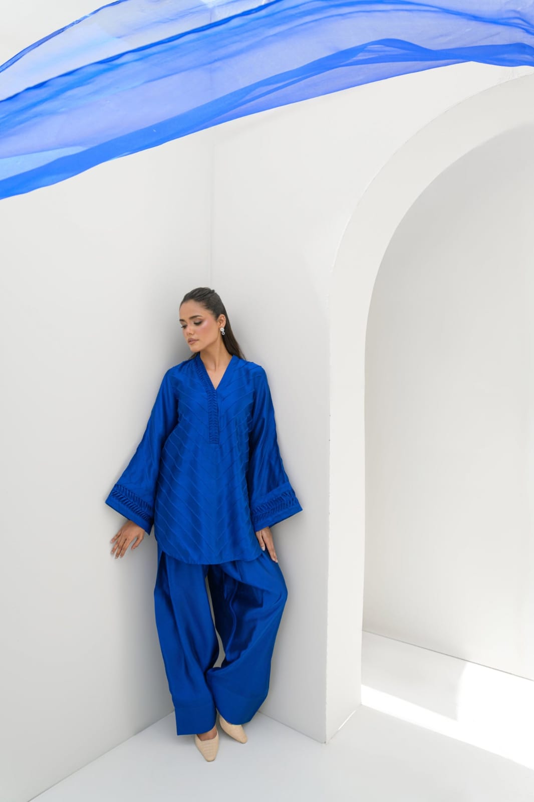 Shop pure shesha silk suits with farshi shalwar from khaslibaas with great quality and style with your favourite colour delivery available in UK USA Dubai Australia and other countries. 