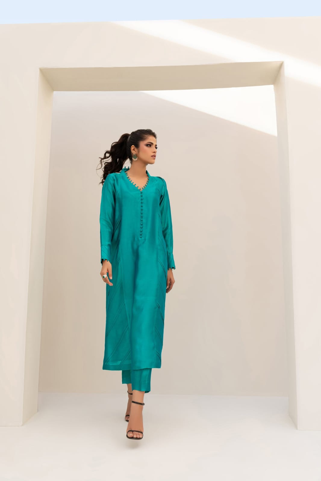 Shop pure shesha silk suits from khaslibaas with great quality and style with your favourite colour delivery available in UK USA Dubai Australia and other countries. 