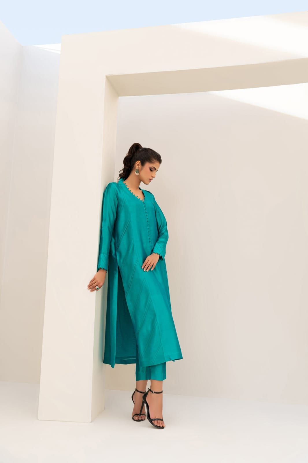Shop pure shesha silk suits from khaslibaas with great quality and style with your favourite colour delivery available in UK USA Dubai Australia and other countries. 