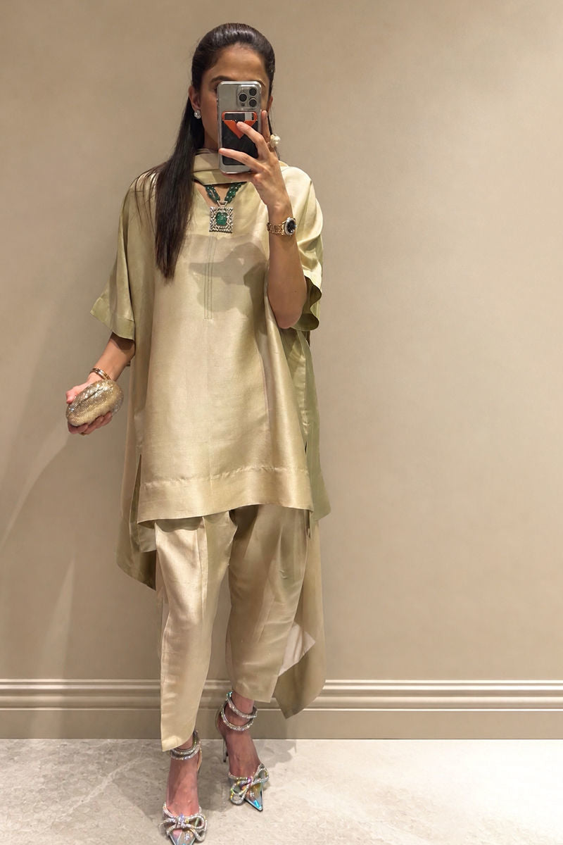 Shop pure Raw silk suits from khaslibaas with great quality and style with your favourite colour delivery available in UK USA Dubai Australia and other countries