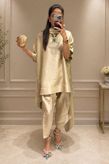 Shop pure Raw silk suits from khaslibaas with great quality and style with your favourite colour delivery available in UK USA Dubai Australia and other countries. 