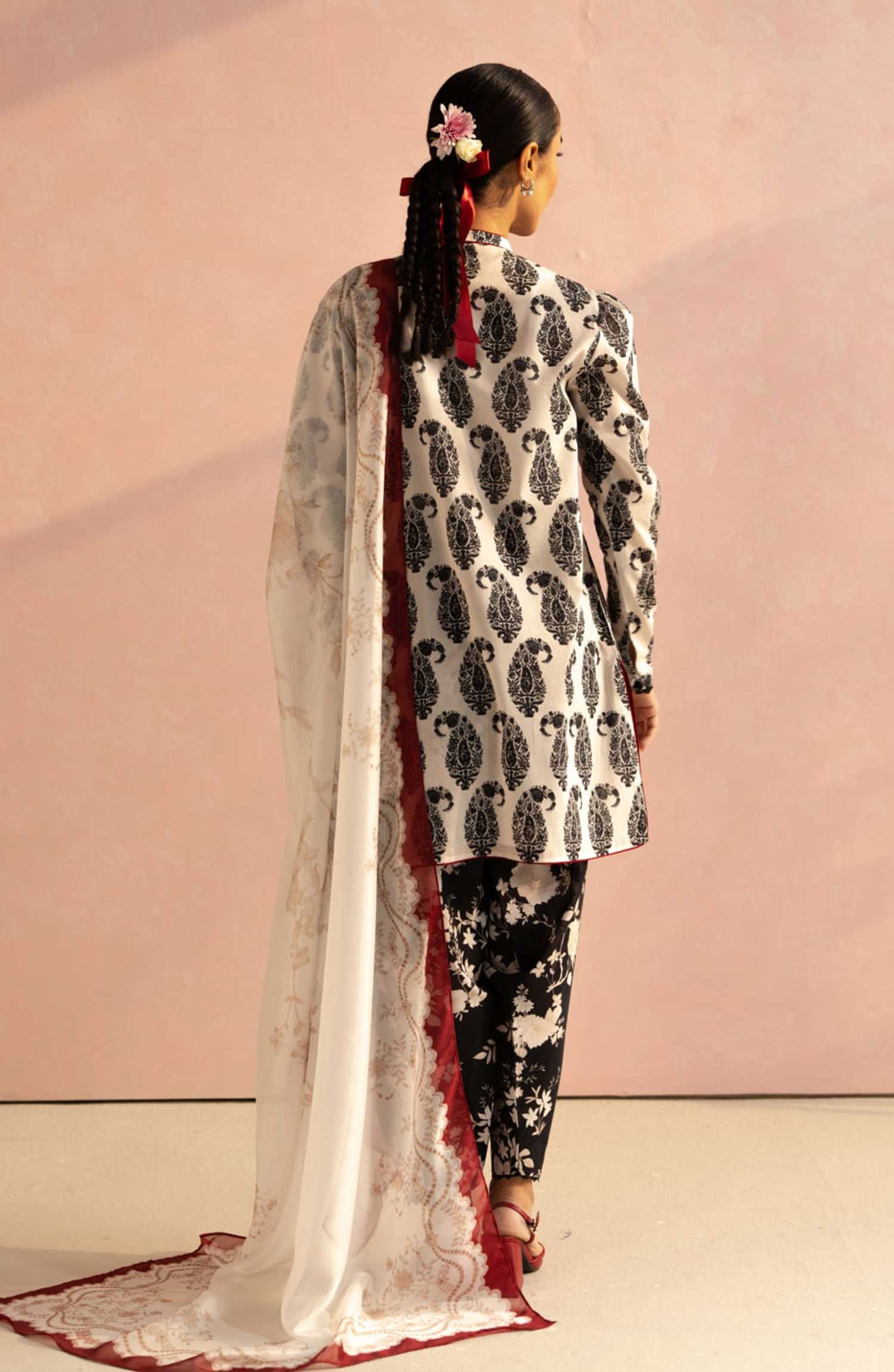 Shop from khaslibaas | Coco by Zara Shahjahan printed Lawn '26 (Paisley D6-B ) .Buy 100% original Designer Suit like Maria b, Sobia Nazir zainab Chottani Various Pakistani brands perfect for casual & formal wear.delivery available in UK, USA, Canada, UAE, Dubai and other countries... 