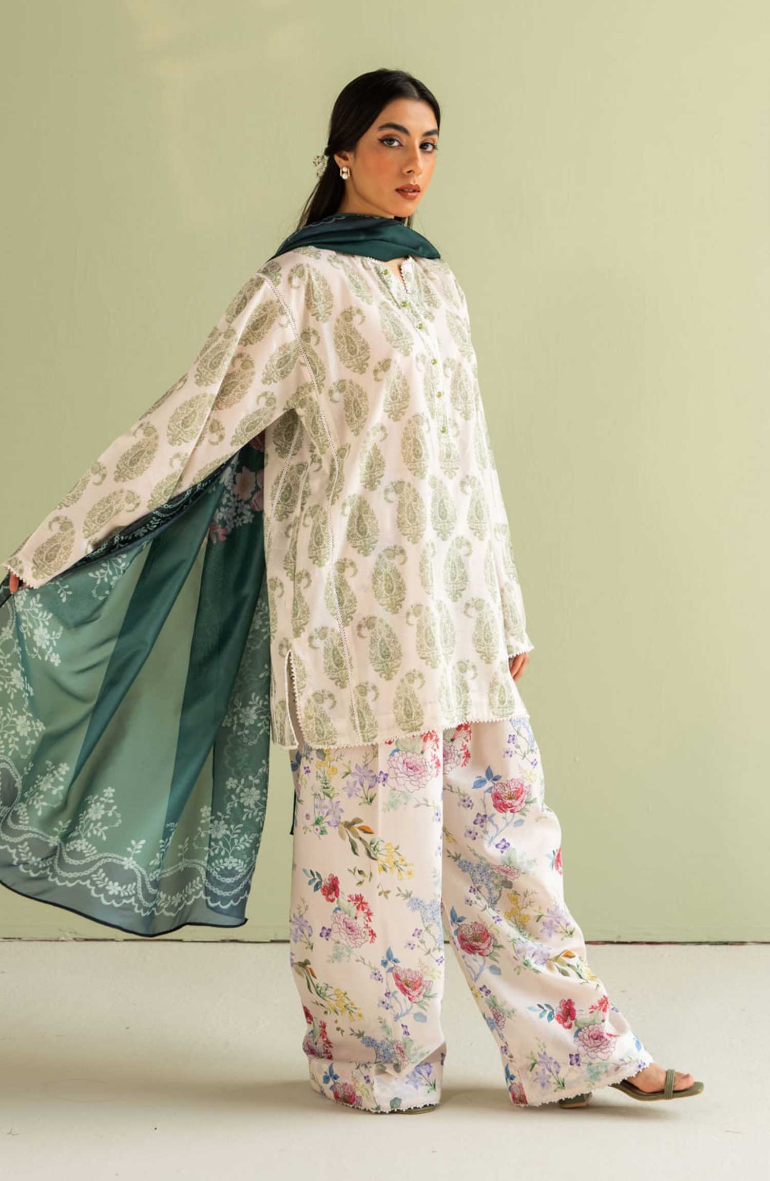 Shop from khaslibaas | Coco by Zara Shahjahan printed Lawn '26 (Paisley D6-A ) .Buy 100% original Designer Suit like Maria b, Sobia Nazir zainab Chottani Various Pakistani brands perfect for casual & formal wear.delivery available in UK, USA, Canada, UAE, Dubai and other countries... 