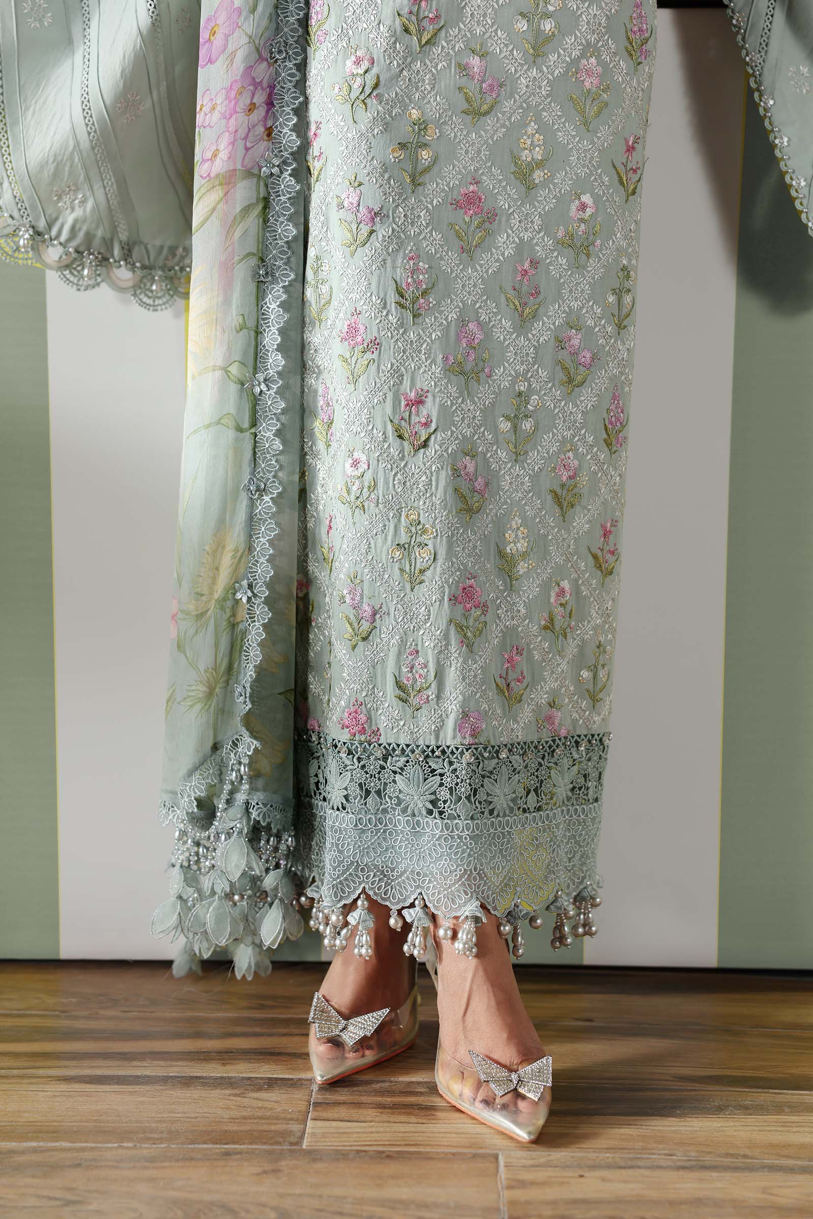 Buy from khaslibaas mariab premium 3 piece unstitched embroidered lawn suit for women (MPT-3001-B).choose good quality brands like Maria b Sobia Nazir Various Pakistani branded dresses summer fabric, elegant design, perfect for casual & formal wear.delivery available in UK, USA, Canada, UAE, Dubai and other countries... 