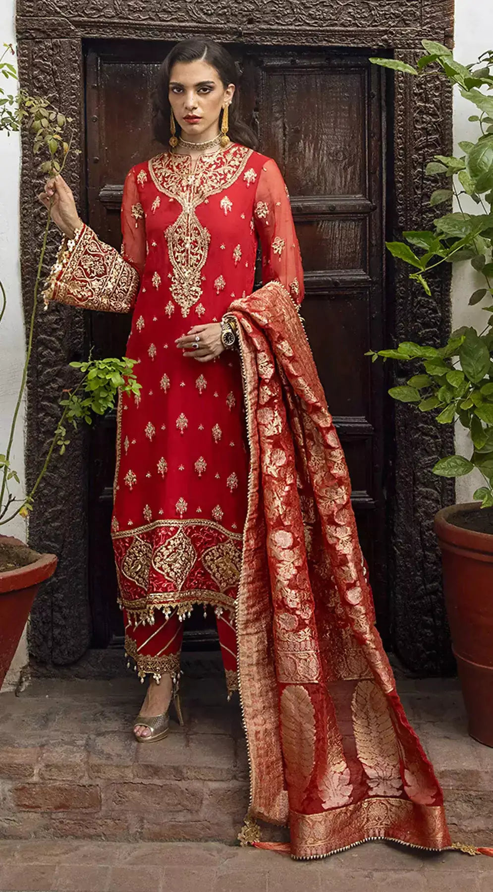 Buy ANAYA X KAMIAR ROKNI HIRANUR Wedding| FESTIVE Dress 2026.choose good quality brands like Maria b zainab Chottani, Hussain Rehar etc... Various Pakistani branded dresses summer fabric, elegant design, perfect for casual & formal wear also shop eid collections from khaslibaas .delivery available in UK, USA, Canada, UAE, Dubai and other countries... 