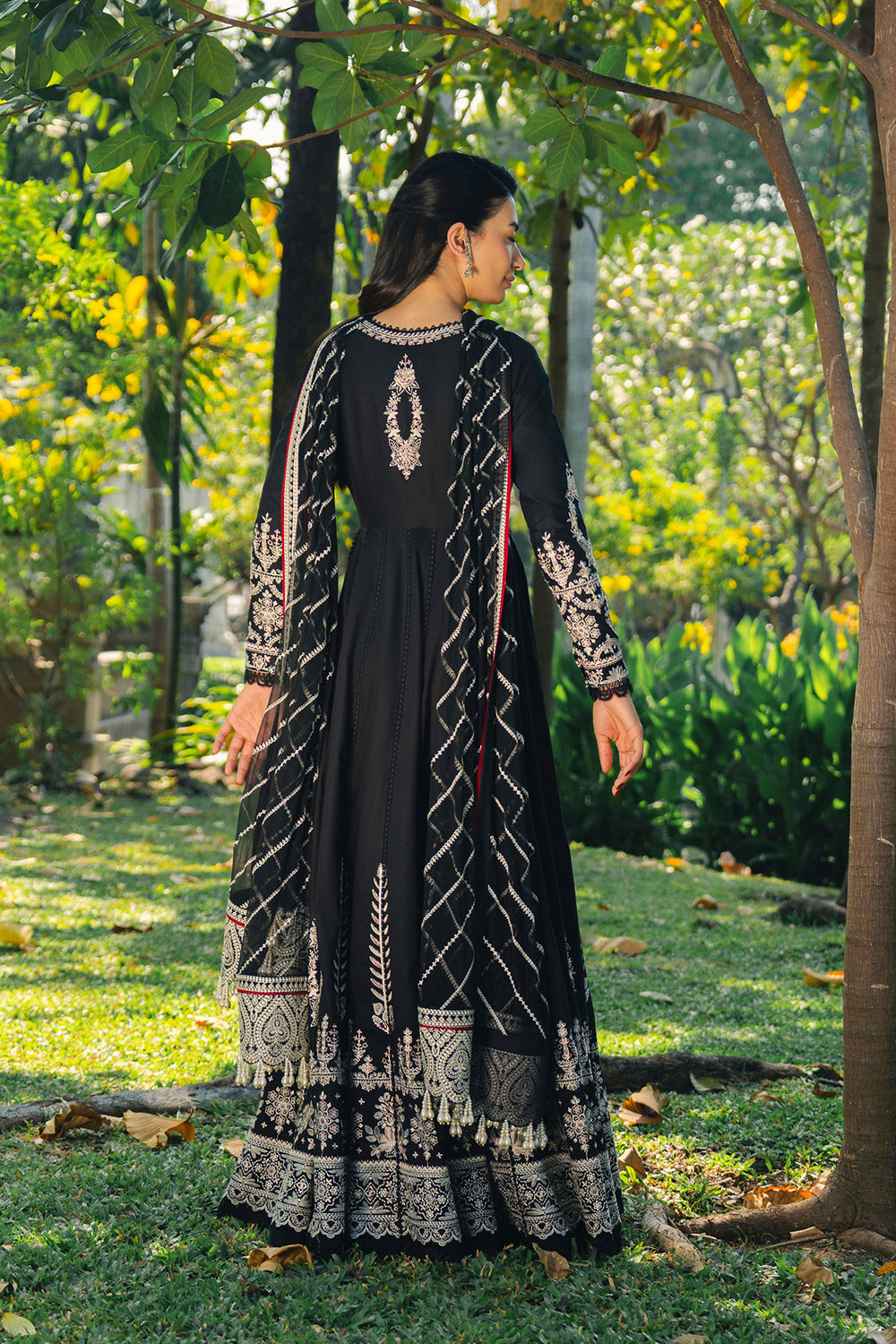 Buy Afrozeh | Mulaqaat'26 - PARIZAAD Embroidered  Suit 3 Pcs Unstitched | Women Summer Dresses 2026.choose good quality brands like Maria b zainab Chottani, Hussain Rehar, sobia nazir etc... Various Pakistani branded dresses summer fabric, elegant design, perfect for casual & formal wear also shop eid collections from khaslibaas .delivery available in UK, USA, Canada, UAE, Dubai and other countries... 