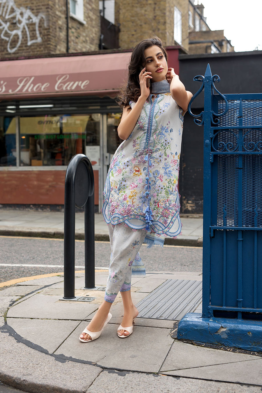 Buy SN Prints Design 5B Unstitched Lawn Suit 2026 | Women Summer Collection for women.choose good quality brands like Maria b zainab Chottani, Hussain Rehar etc... Various Pakistani branded dresses summer fabric, elegant design, perfect for casual & formal wear also shop eid collections from khaslibaas .delivery available in UK, USA, Canada, UAE, Dubai and other countries... 